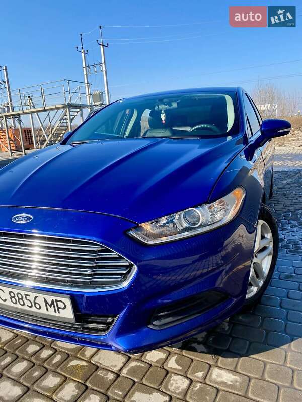 Седан Ford Fusion 2015 в Винниках
