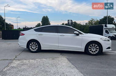 Седан Ford Fusion 2012 в 