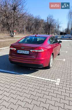 Седан Ford Fusion 2019 в Виннице