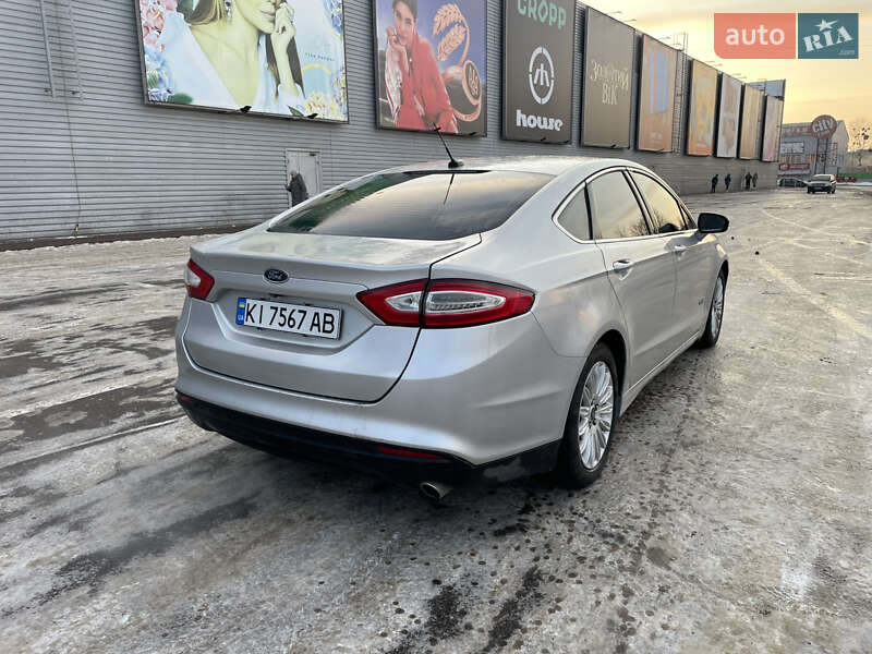 Седан Ford Fusion 2014 в Полтаві