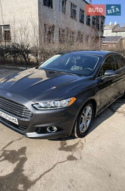 Седан Ford Fusion 2016 в Золочеві