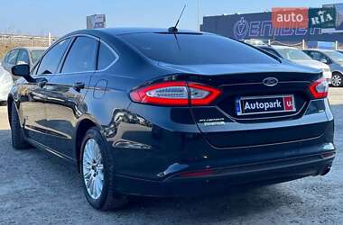 Седан Ford Fusion 2014 в Львові