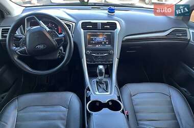 Седан Ford Fusion 2014 в Львові