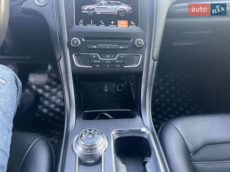 Седан Ford Fusion 2017 в Сарнах фото 35 Седан Ford Fusion 2017 в Сарнах