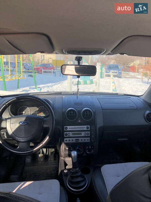 Хетчбек Ford Fusion 2005 в Сумах