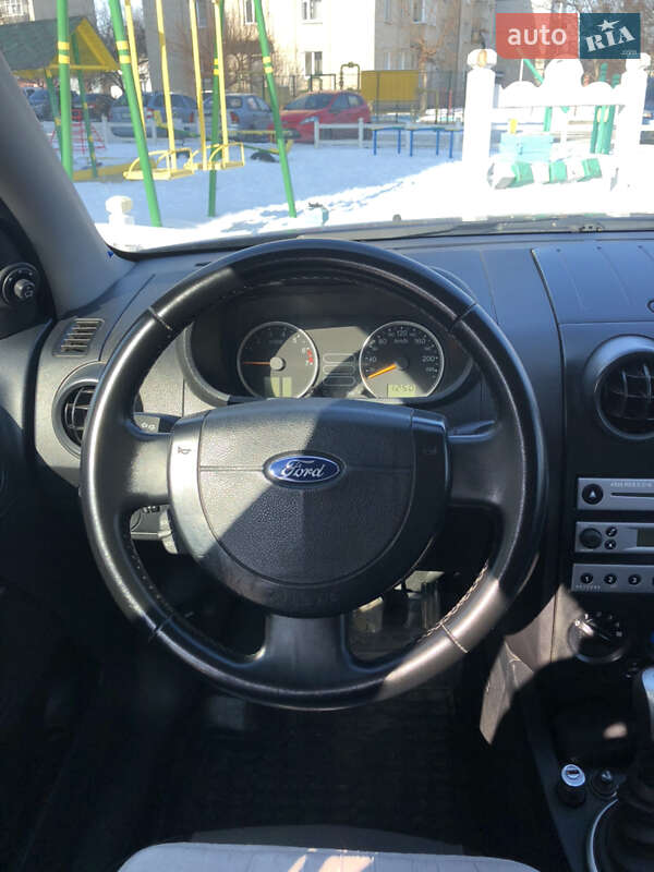 Хетчбек Ford Fusion 2005 в Сумах