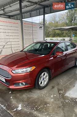 Седан Ford Fusion 2014 в 