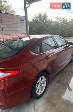 Седан Ford Fusion 2014 в 