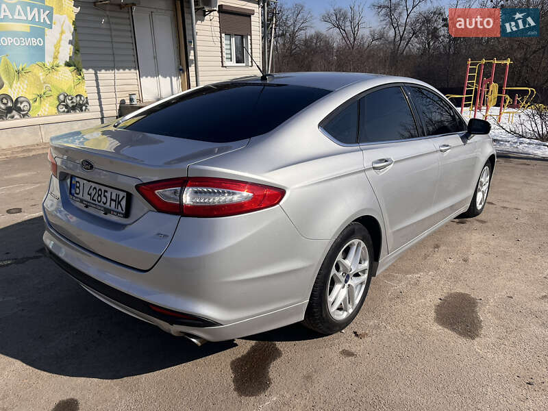 Седан Ford Fusion 2015 в Харкові