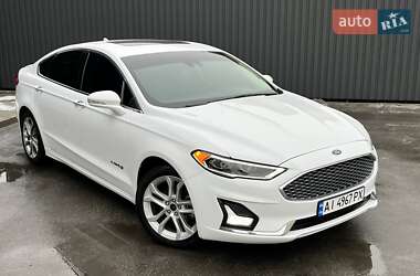 Седан Ford Fusion 2019 в Вишневому