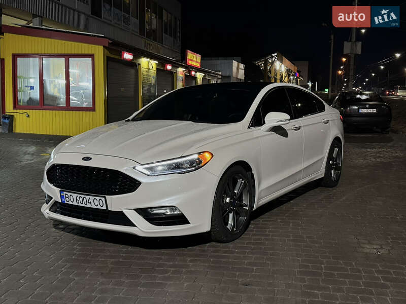 Седан Ford Fusion 2016 в 