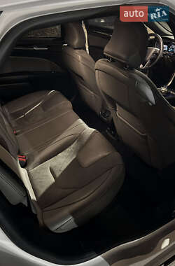 Седан Ford Fusion 2016 в 