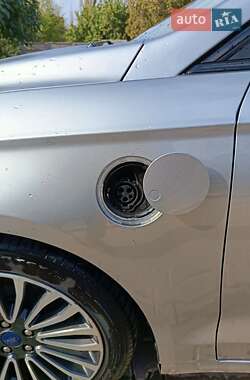 Седан Ford Fusion 2020 в 