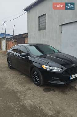 Седан Ford Fusion 2015 в 