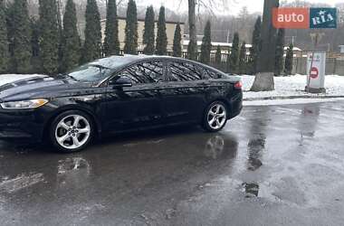 Седан Ford Fusion 2015 в 
