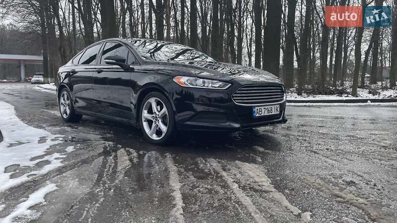 Седан Ford Fusion 2015 в Гнівані