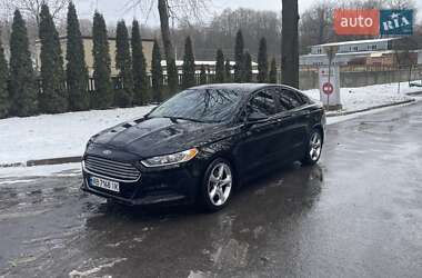 Седан Ford Fusion 2015 в 