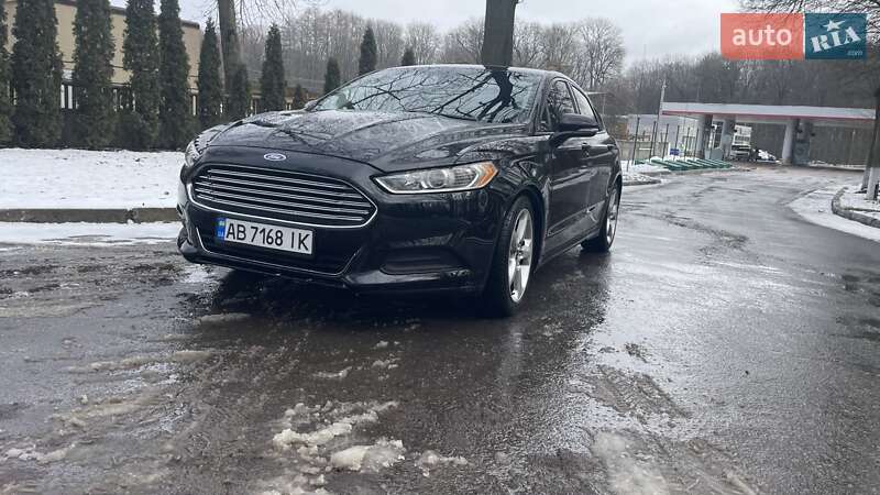 Седан Ford Fusion 2015 в Гнівані