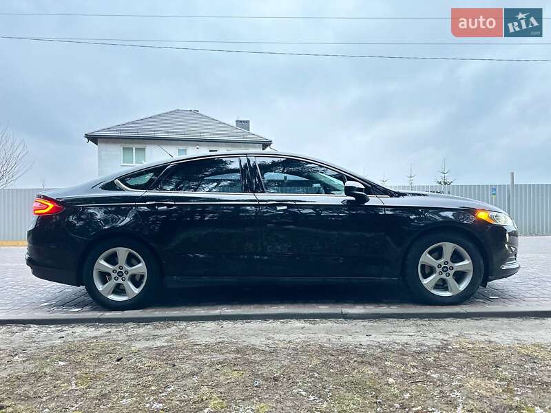 Седан Ford Fusion 2014 в Львове