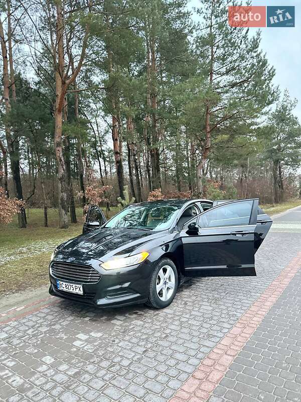 Седан Ford Fusion 2014 в Львове