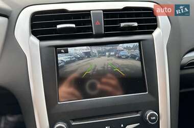 Седан Ford Fusion 2014 в 