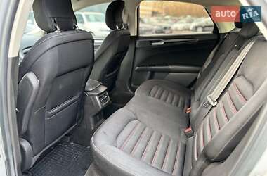 Седан Ford Fusion 2014 в 