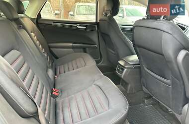 Седан Ford Fusion 2014 в 
