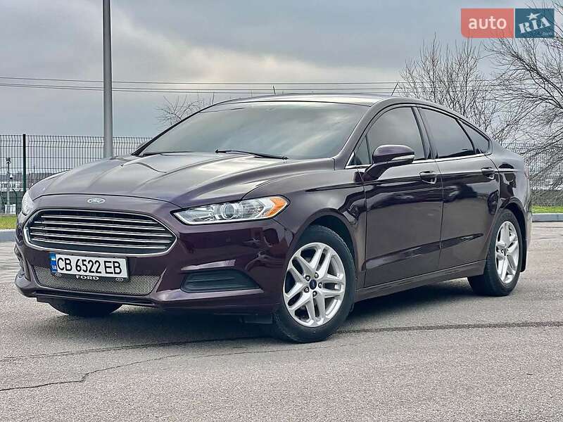 Седан Ford Fusion 2012 в 