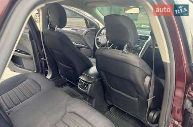 Седан Ford Fusion 2012 в 