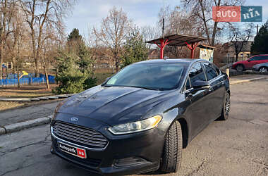 Седан Ford Fusion 2013 в 