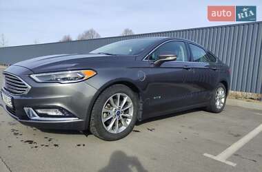 Седан Ford Fusion 2017 в 