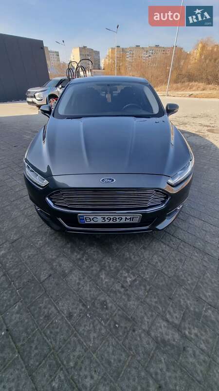 Седан Ford Fusion 2015 в Львові
