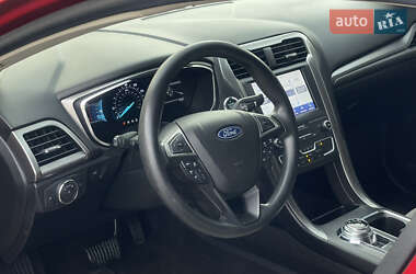 Седан Ford Fusion 2020 в 