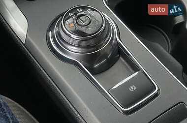 Седан Ford Fusion 2020 в 
