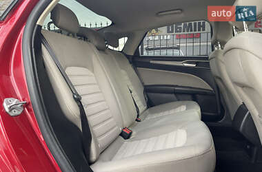 Седан Ford Fusion 2020 в 