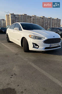 Седан Ford Fusion 2018 в Киеве