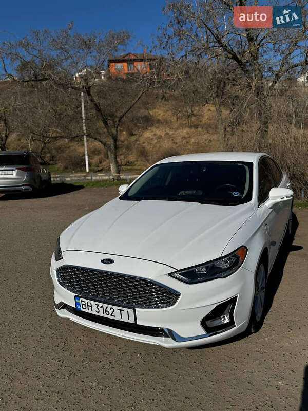 Седан Ford Fusion 2020 в Одессе