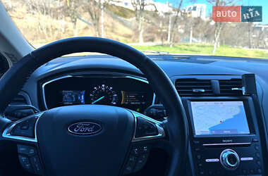 Седан Ford Fusion 2020 в 