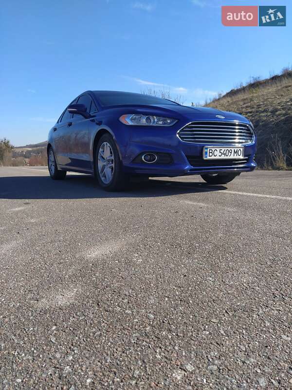 Седан Ford Fusion 2015 в Буске