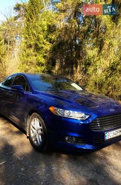 Седан Ford Fusion 2015 в 