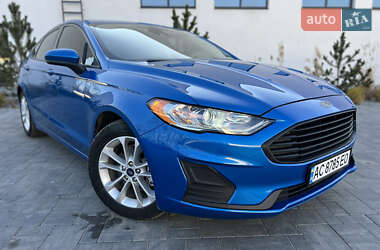 Седан Ford Fusion 2020 в 