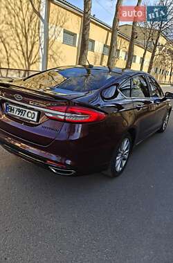 Седан Ford Fusion 2016 в 