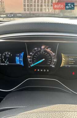 Седан Ford Fusion 2014 в 