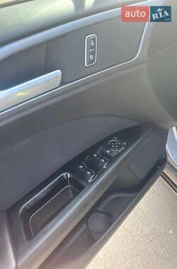 Седан Ford Fusion 2014 в 