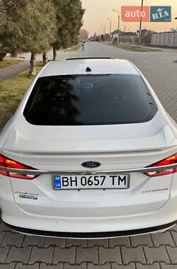 Седан Ford Fusion 2016 в Одесі