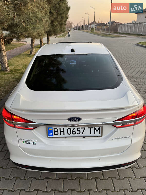 Седан Ford Fusion 2016 в Одесі