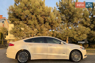 Седан Ford Fusion 2016 в Одесі