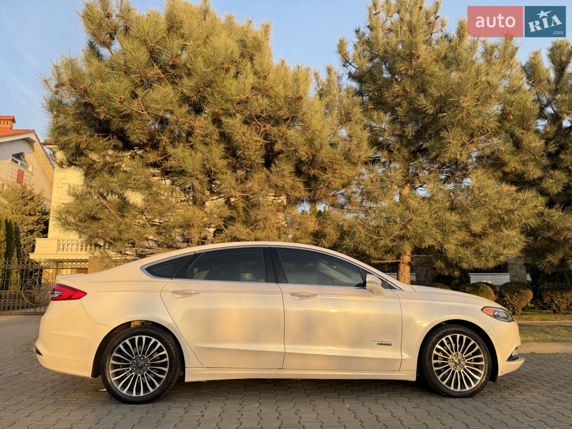 2016 Ford Fusion - мініатюра 12