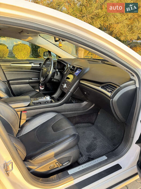 Седан Ford Fusion 2016 в Одесі