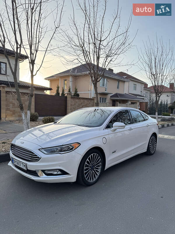 Седан Ford Fusion 2016 в Одесі